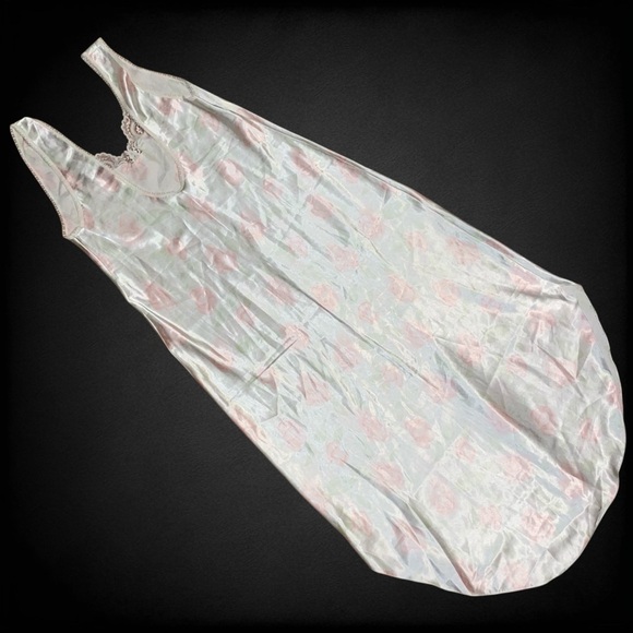 Vintage Floral Nightgown Slip - Picture 2 of 7